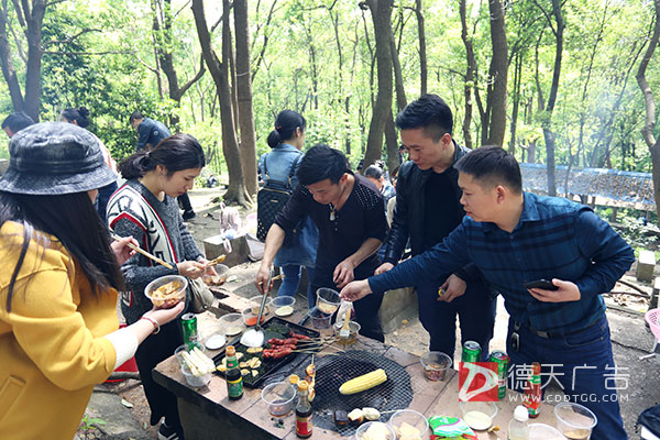 常德市德天廣告有限公司,品牌設(shè)計(jì),活動(dòng)策劃,影視攝制,廣告設(shè)備租賃,媒體廣告推廣,